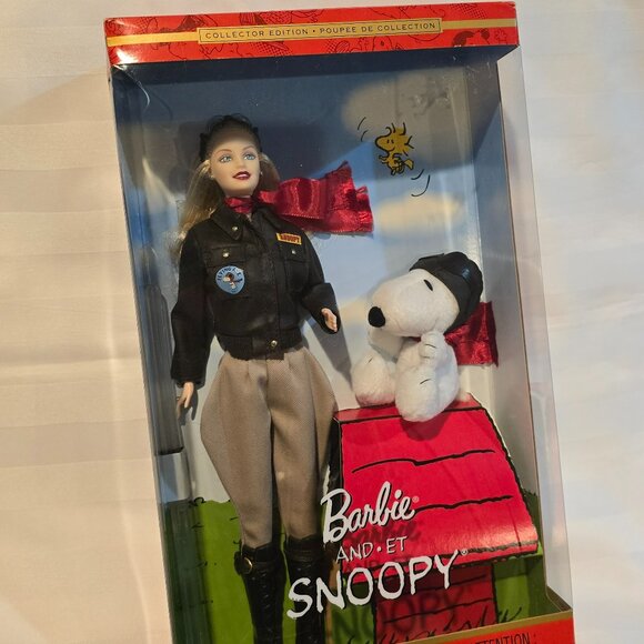 NRFB 2001 Snoopy Barbie - Picture 1 of 5